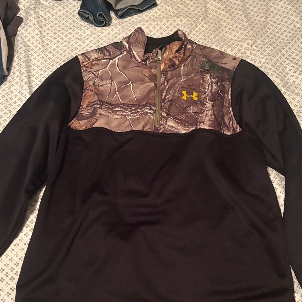 Under Armour Black and Camo Quarter-Zip Med